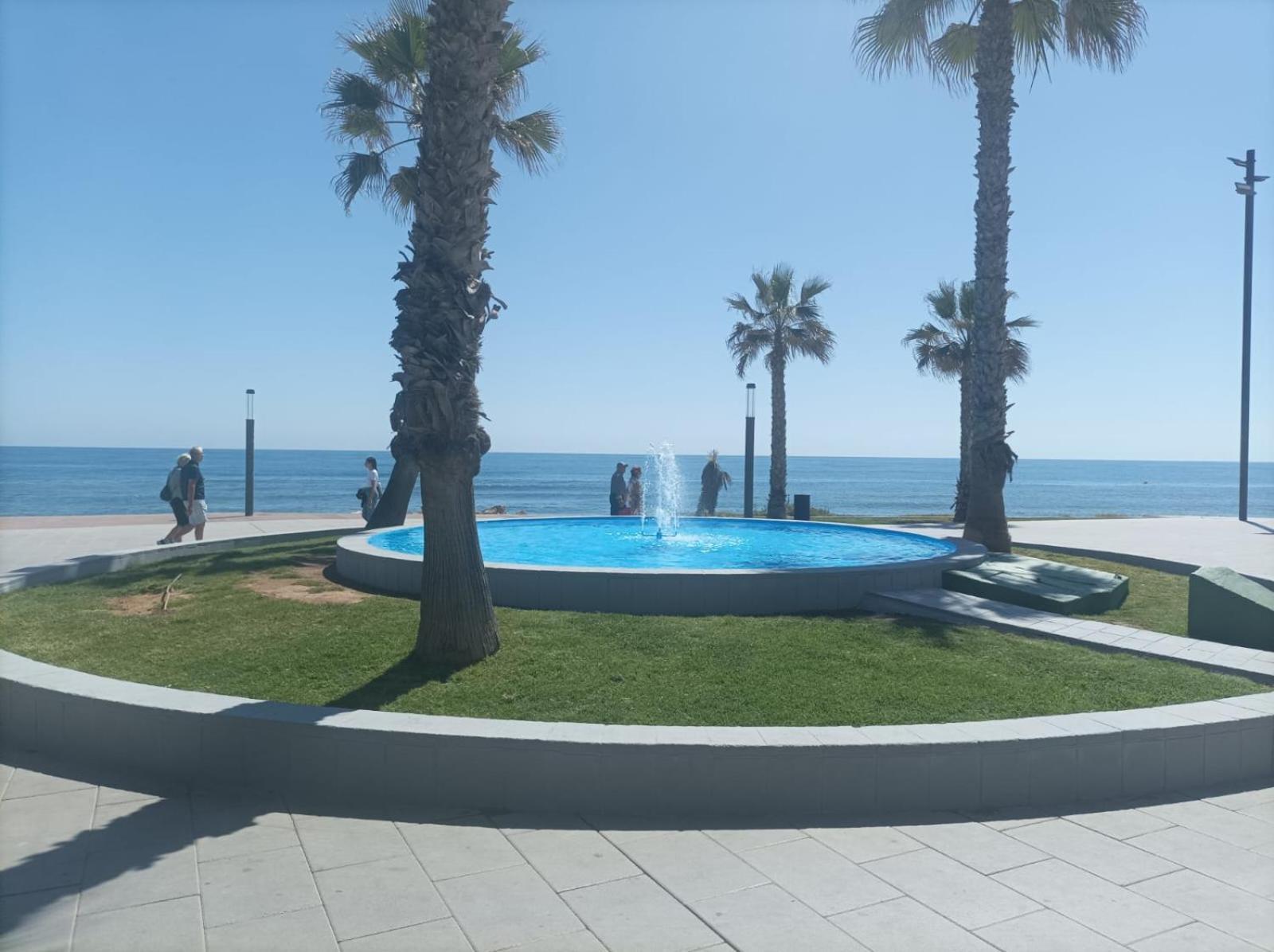 Primera Linea De Mar Torrevieja Kültér fotó